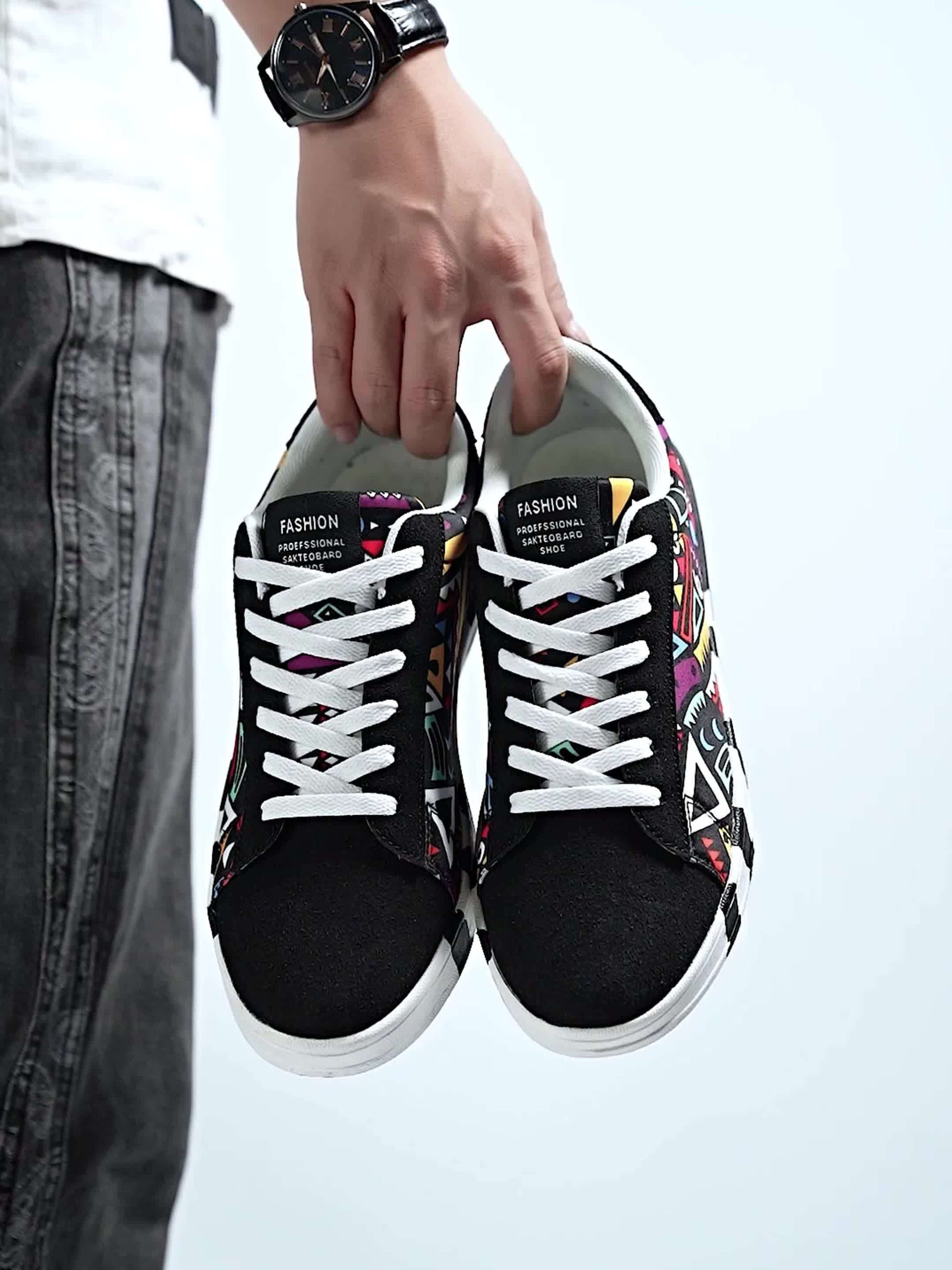 Mens Fashion-Forward Skate Sneakers - Ultra-Comfortable, Anti-Slip Sole, Casual Style for Outdoor Adventures - Snug & Style