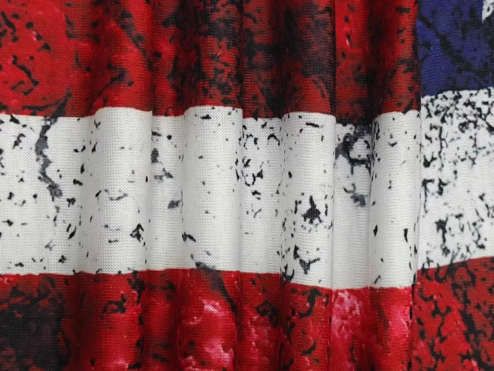 Plus Size Europe and the United States and The United States Cross Border New Women's Printed V-neck Casual T-shirt - Snug & Style